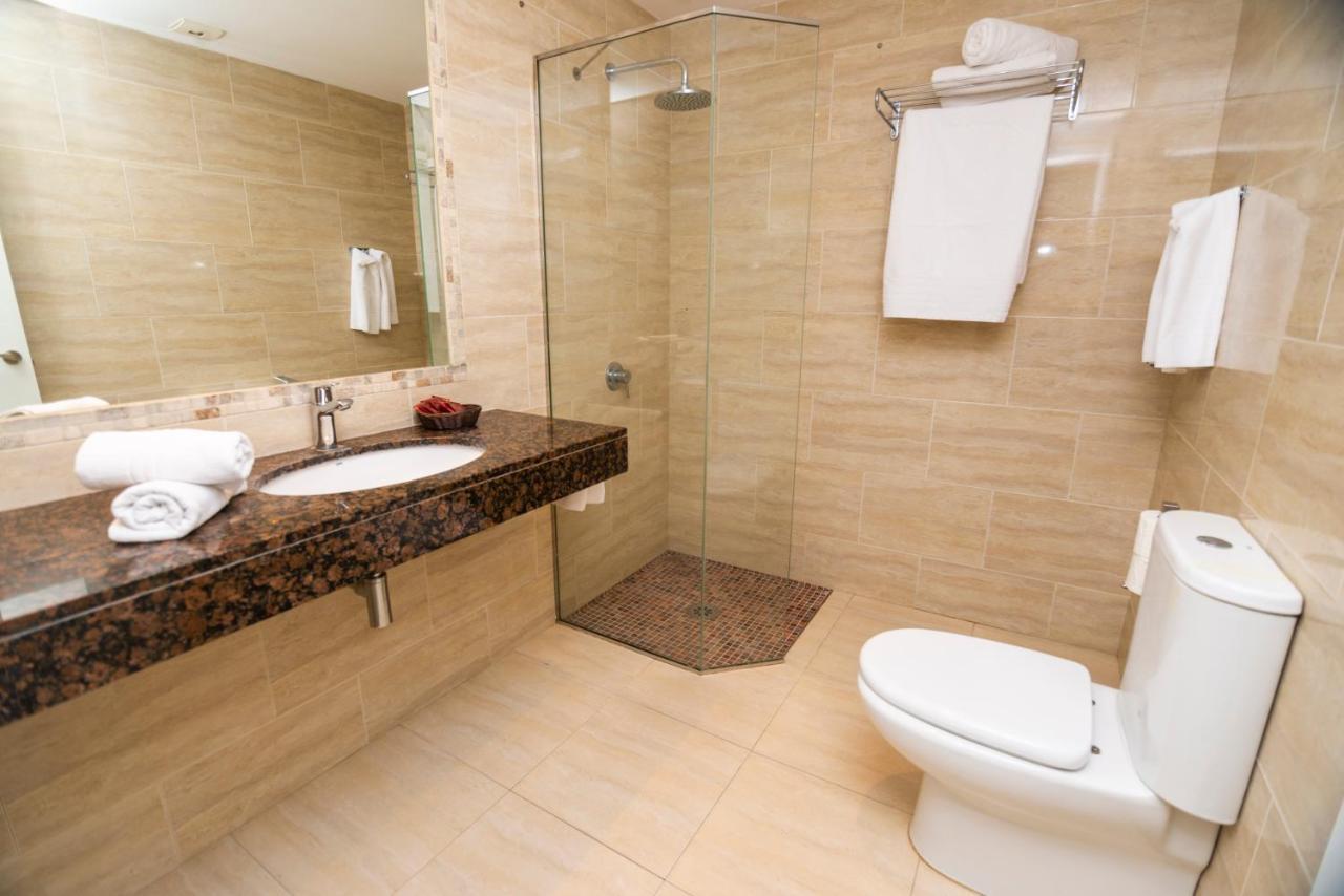 Apartamentos Bora Bora - Adults Only Playa d'en Bossa Luaran gambar