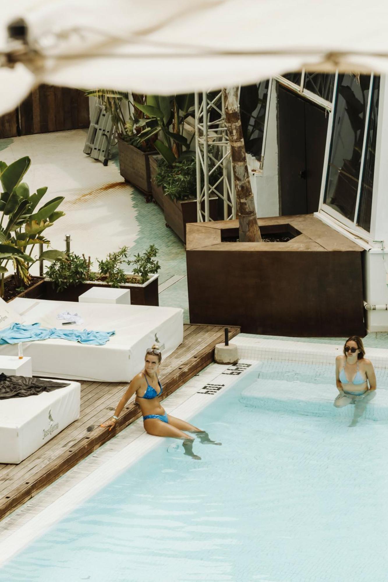 Apartamentos Bora Bora - Adults Only Playa d'en Bossa Luaran gambar