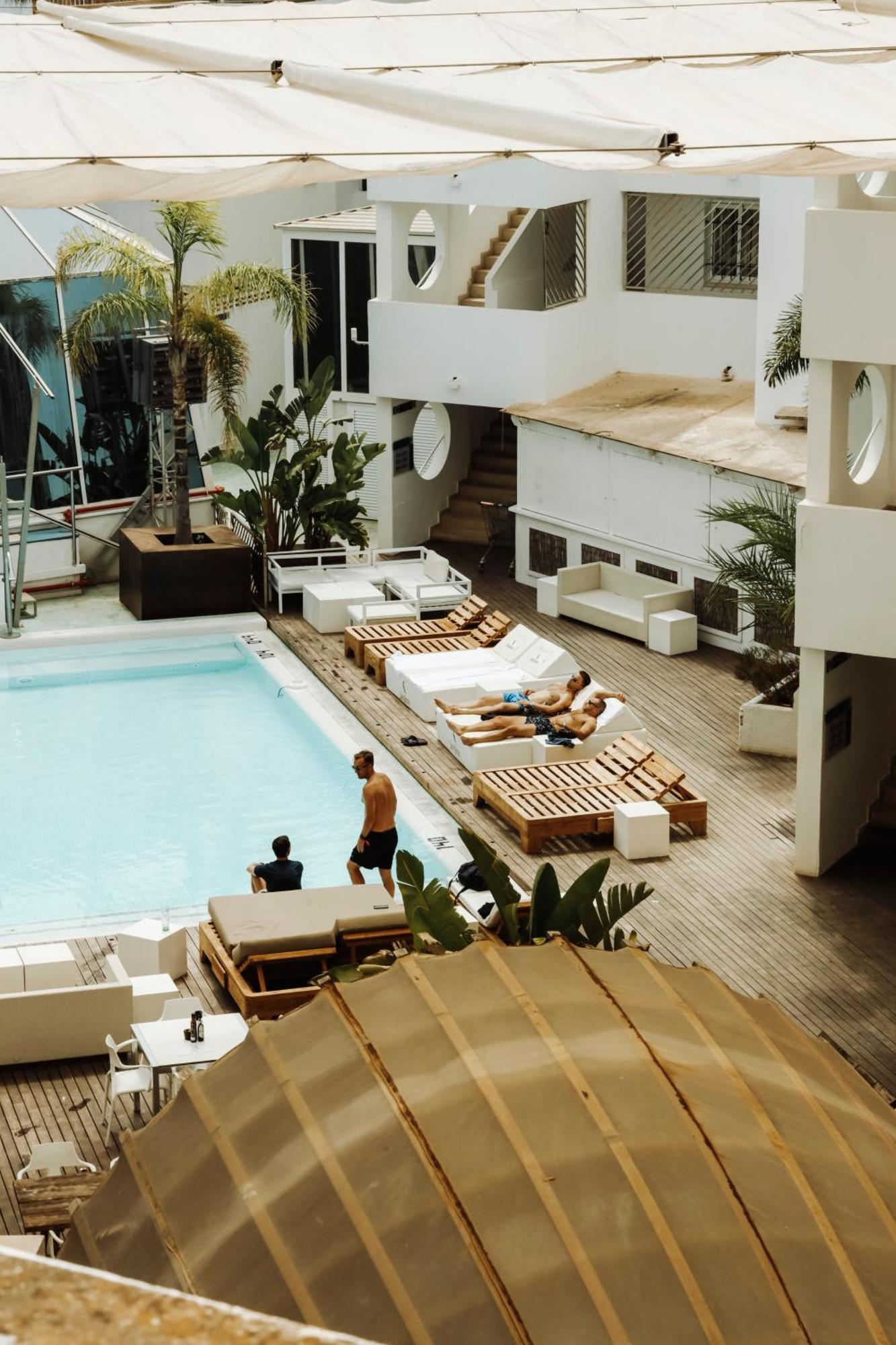 Apartamentos Bora Bora - Adults Only Playa d'en Bossa Luaran gambar