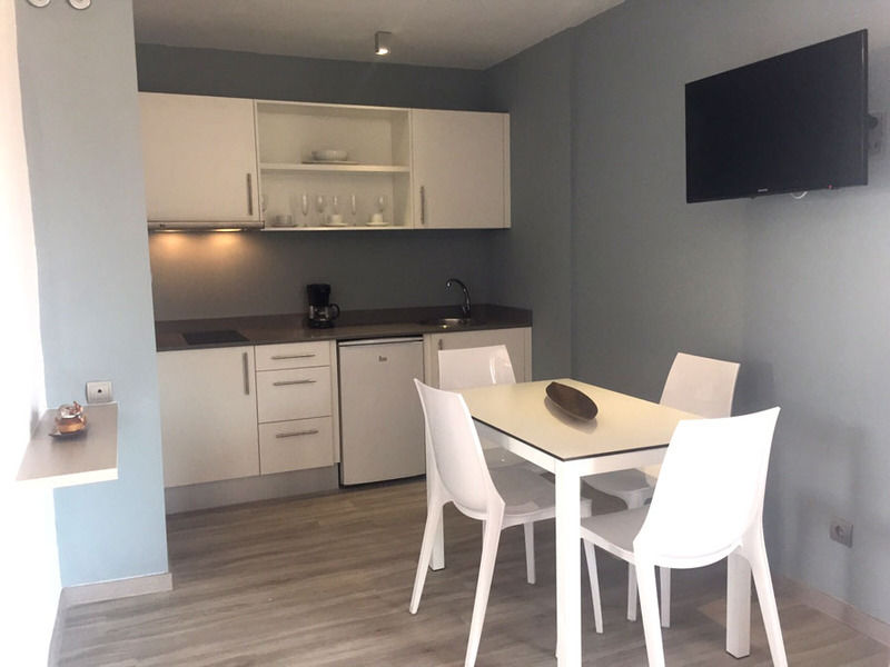 Apartamentos Bora Bora - Adults Only Playa d'en Bossa Luaran gambar