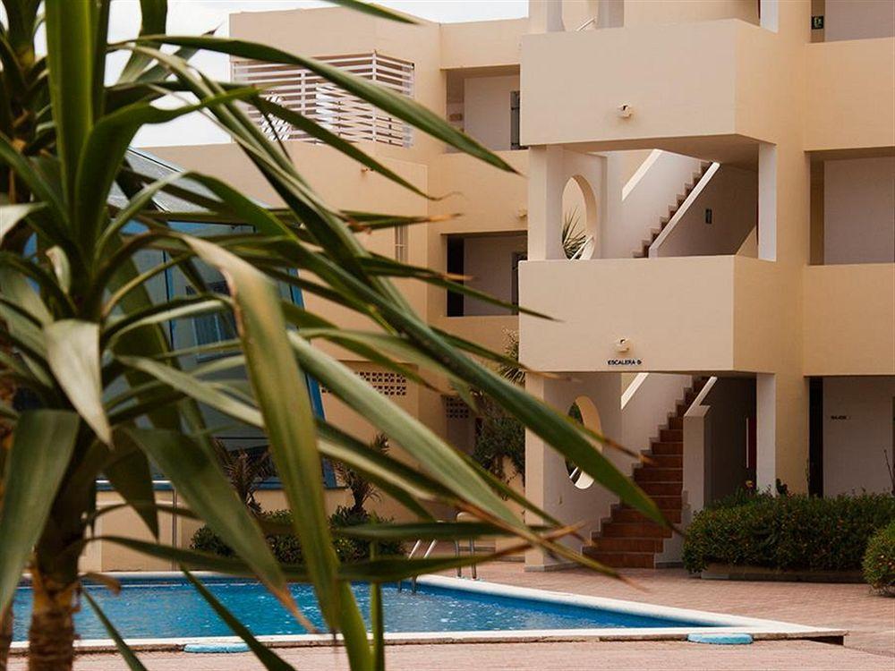 Apartamentos Bora Bora - Adults Only Playa d'en Bossa Luaran gambar