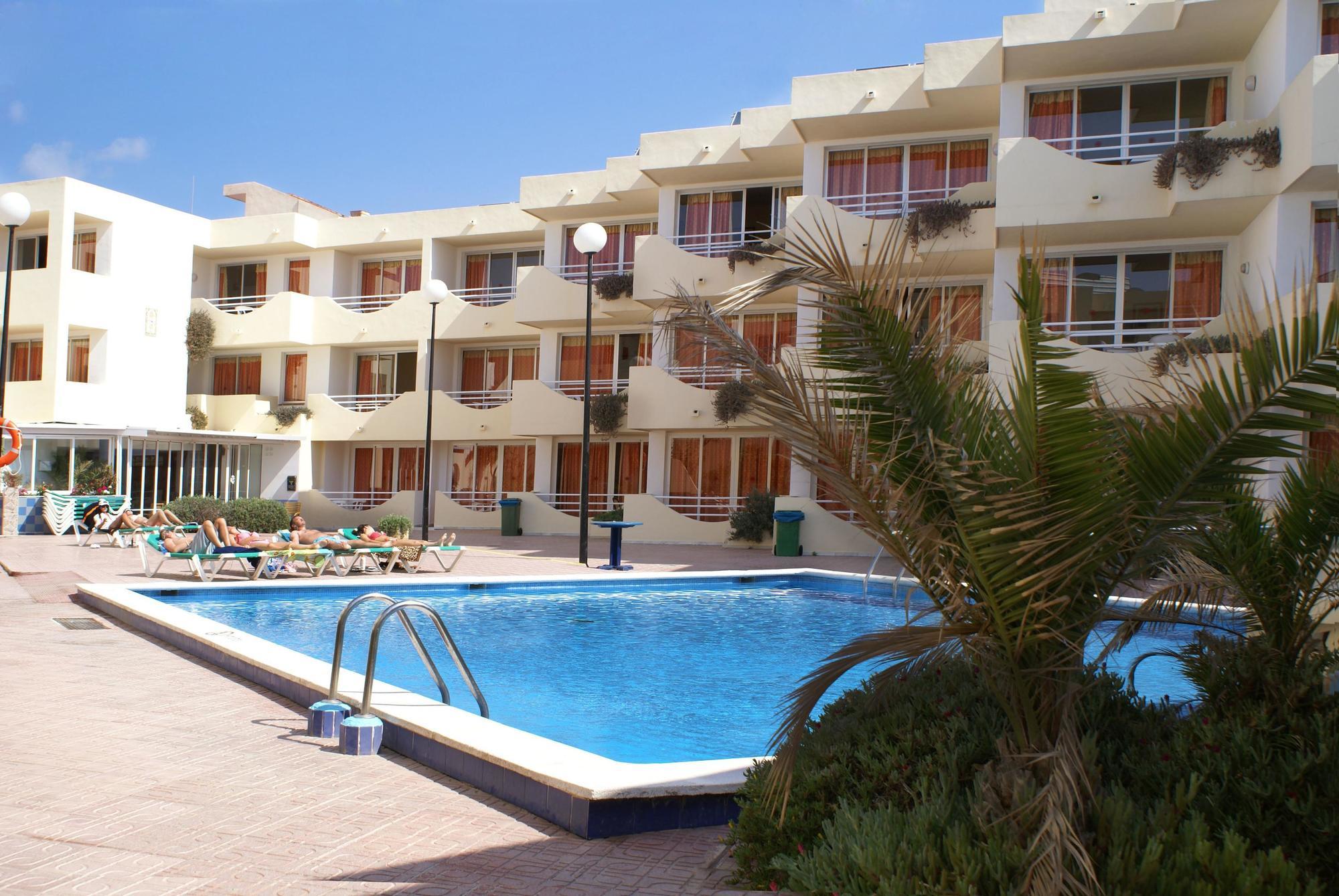 Apartamentos Bora Bora - Adults Only Playa d'en Bossa Luaran gambar