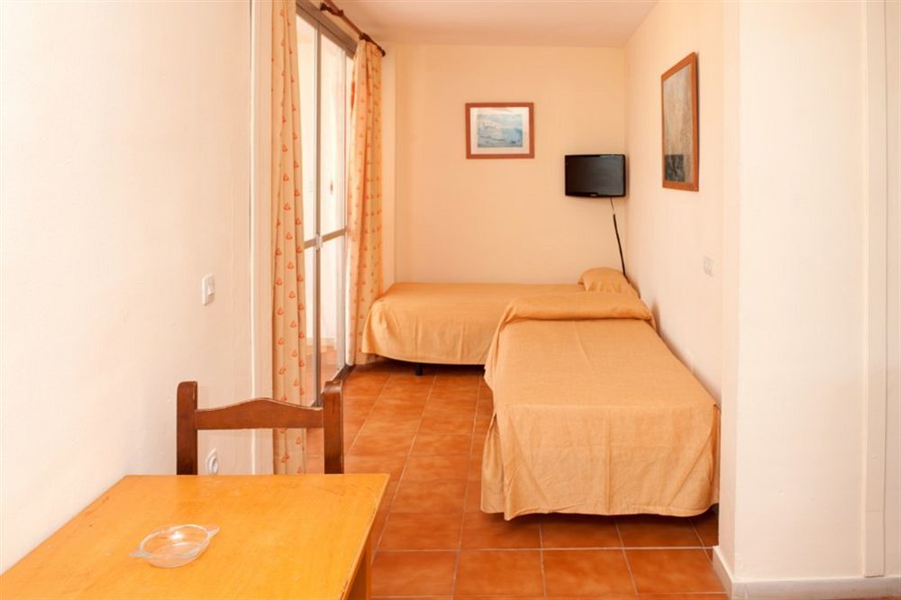Apartamentos Bora Bora - Adults Only Playa d'en Bossa Luaran gambar
