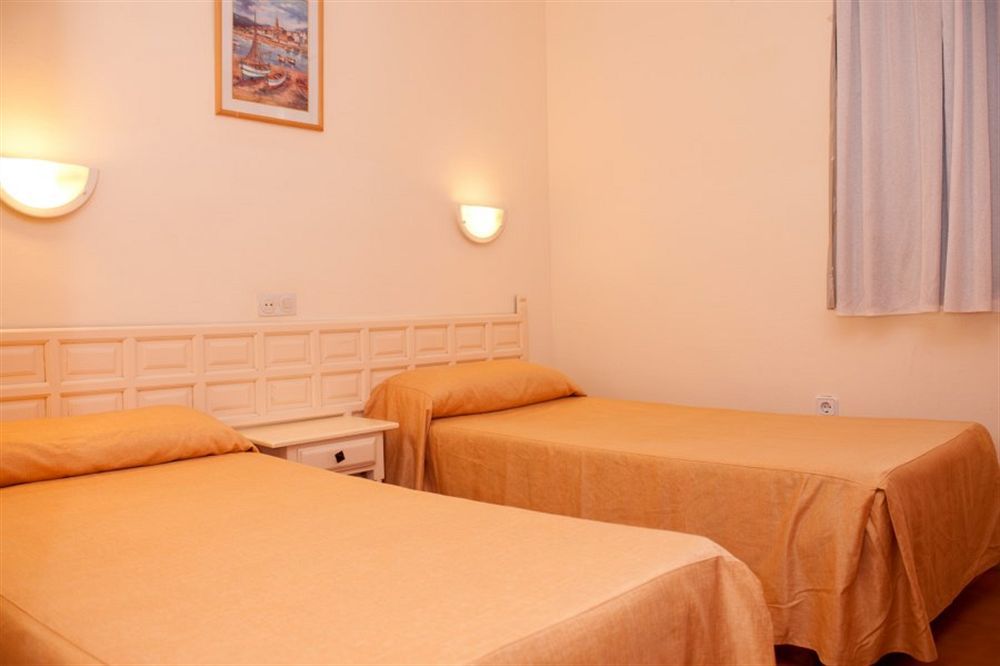 Apartamentos Bora Bora - Adults Only Playa d'en Bossa Luaran gambar