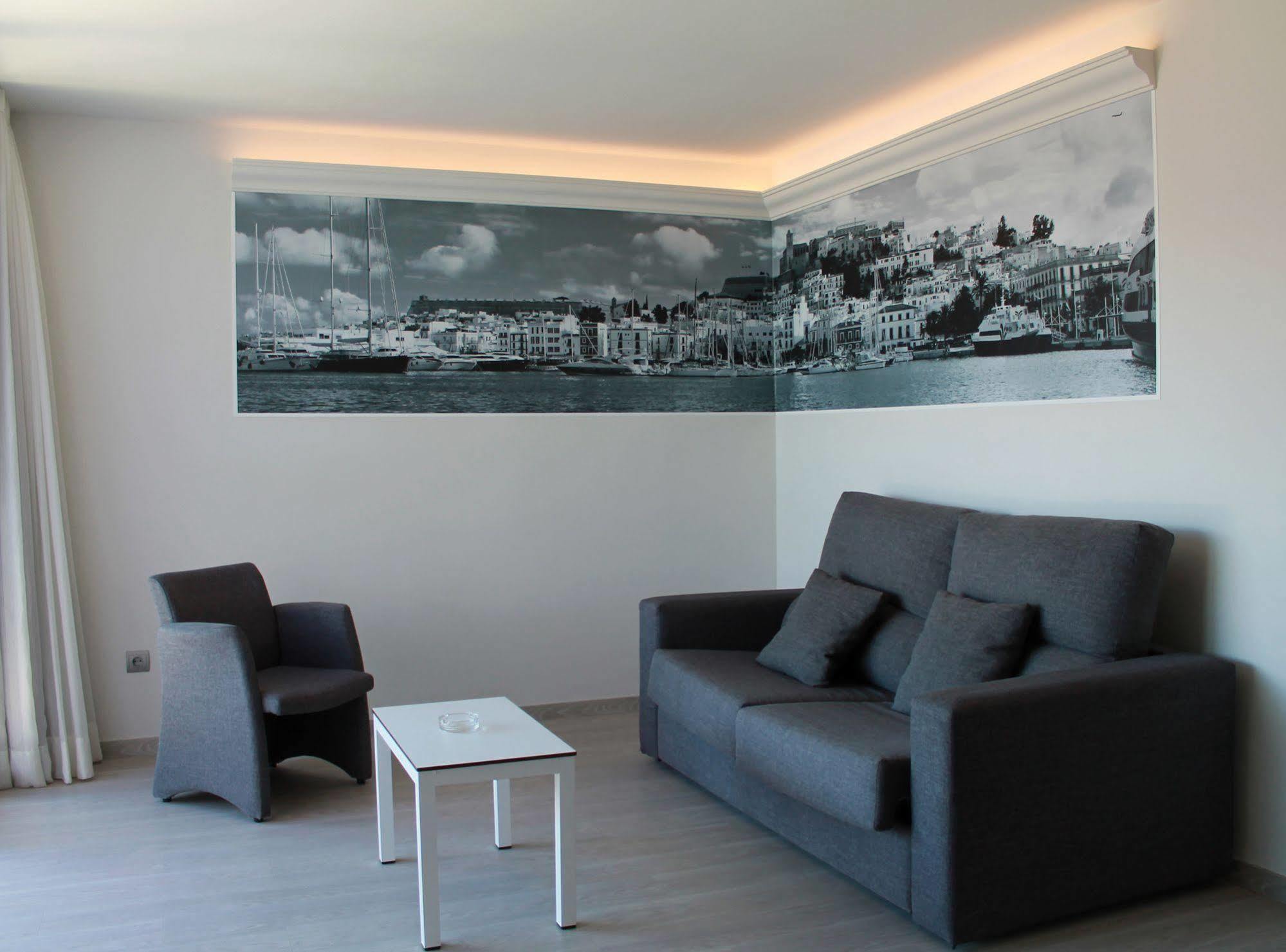 Apartamentos Bora Bora - Adults Only Playa d'en Bossa Luaran gambar